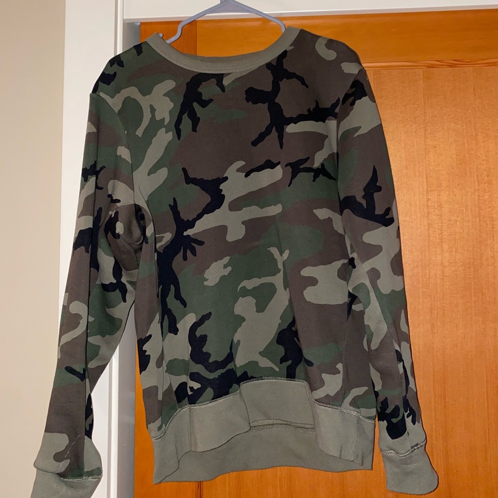 Nike Men’s camo crewneck